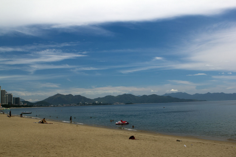 NhaTrang-beach.jpg