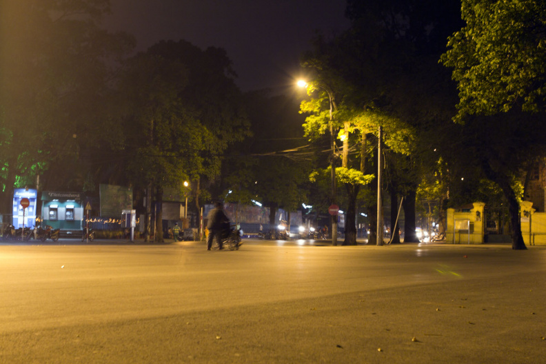 light-in-the-street-corner.jpg